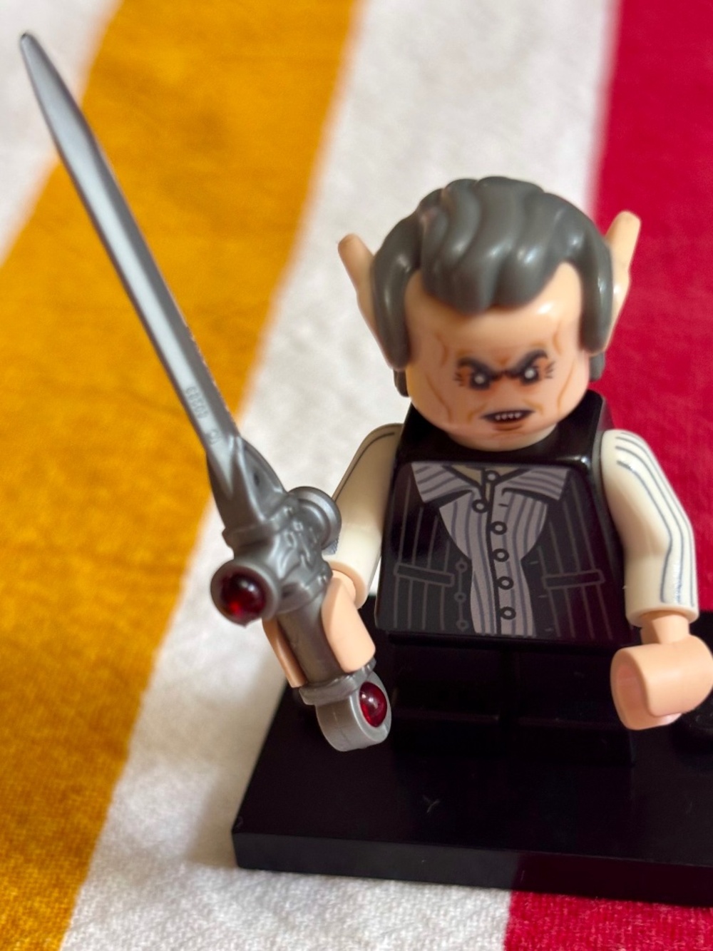 LEGO HARRY POTTER "Griphook" Series 2 clop-28 With stand and accessories.